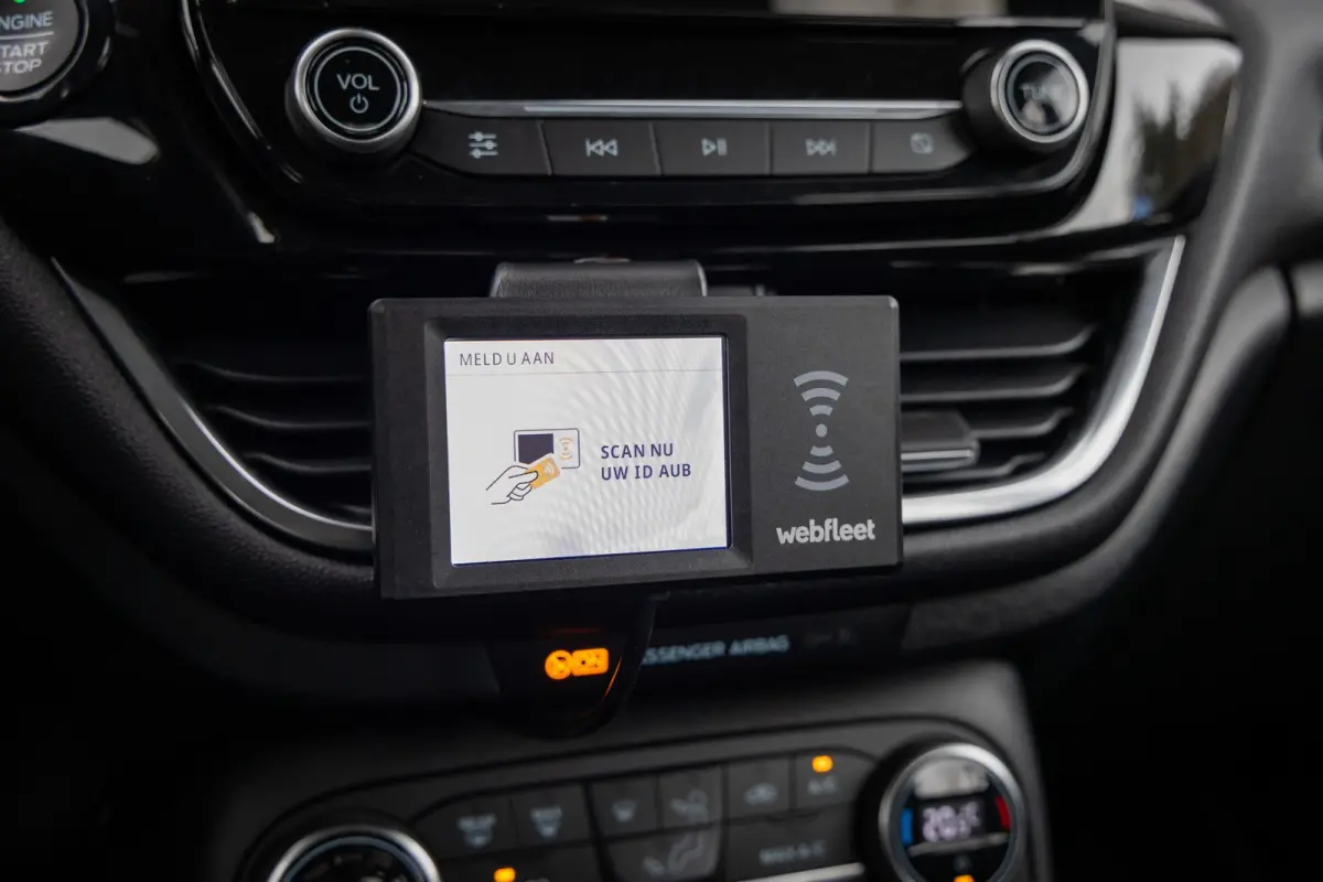 1.0 EcoBoost Titanium | 100% dealer onderhouden | Navigatie incl. bluetooth | Cruise control | Climate controle | DAB - audio