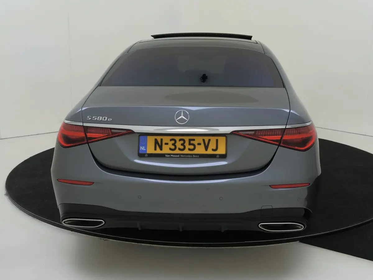 580 e Lang / AMG/ 20 inch/ Night/ Aug. Reality Head Up/ Rear Plus Pack/ Burmester 3D/