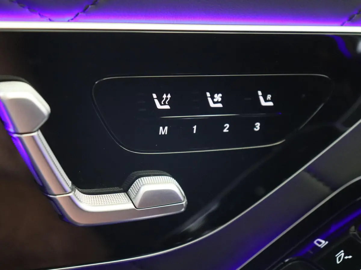 580 e Lang / AMG/ 20 inch/ Night/ Aug. Reality Head Up/ Rear Plus Pack/ Burmester 3D/