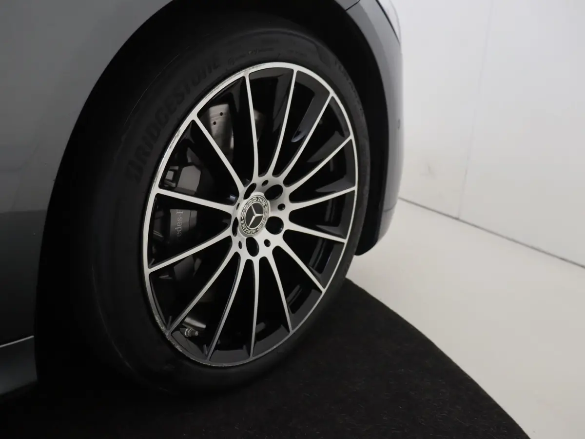 580 e Lang / AMG/ 20 inch/ Night/ Aug. Reality Head Up/ Rear Plus Pack/ Burmester 3D/