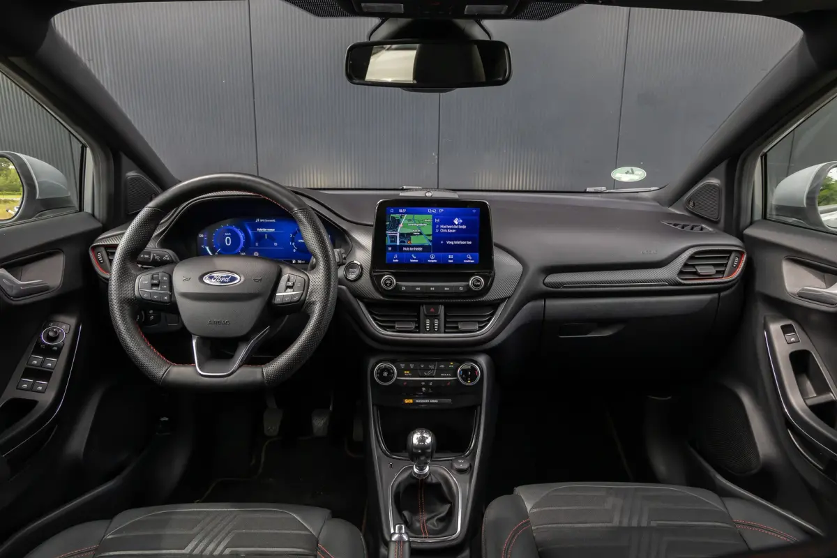 1.0 EcoBoost ST-Line X | Dealer o.h. | Panoramadak | Parkeer-camera | Winter-pack | B&O Audio | LED verlichting | 18''
