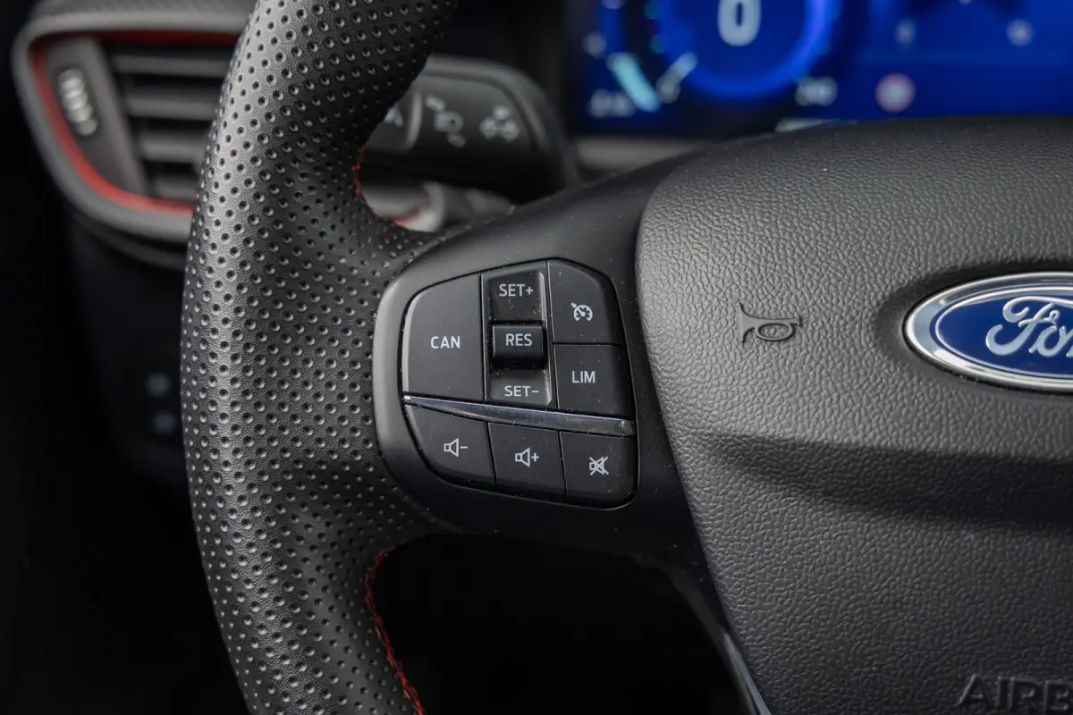 1.0 EcoBoost ST-Line X | Dealer o.h. | Panoramadak | Parkeer-camera | Winter-pack | B&O Audio | LED verlichting | 18''