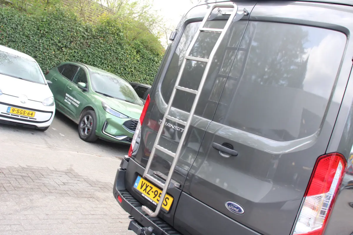 350 2.0 TDCI L3H2 | ORIGINEEL NEDERLANDS! | 1 EIGENAAR! | DEALER ONDERHOUDEN! | CAMERA | RAPTOR GRILL | CRUISE | STOELVERWARMING | VOORRUITVERWARMING | TREKHAAK | TRAP | IMPERIAAL | PRACHTIG
