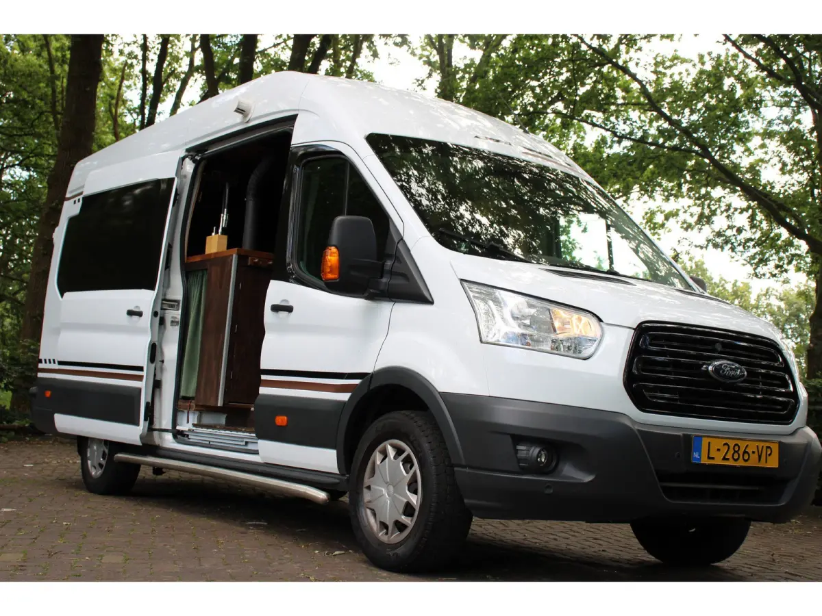 Camper | CAMERA | CRUISE | 2 PERSOONS BED | VOORRUIT VERWARMING | KEUKEN | UNIEK!