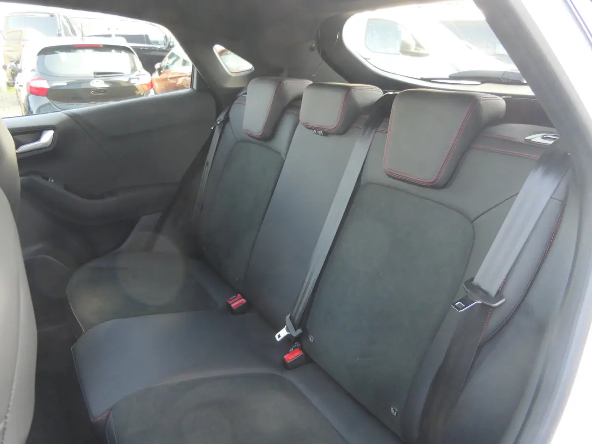 1.5 EcoBoost 200pk ST-X Ford Performance Stoelen! | B&O | Winter Pakket | Navi |