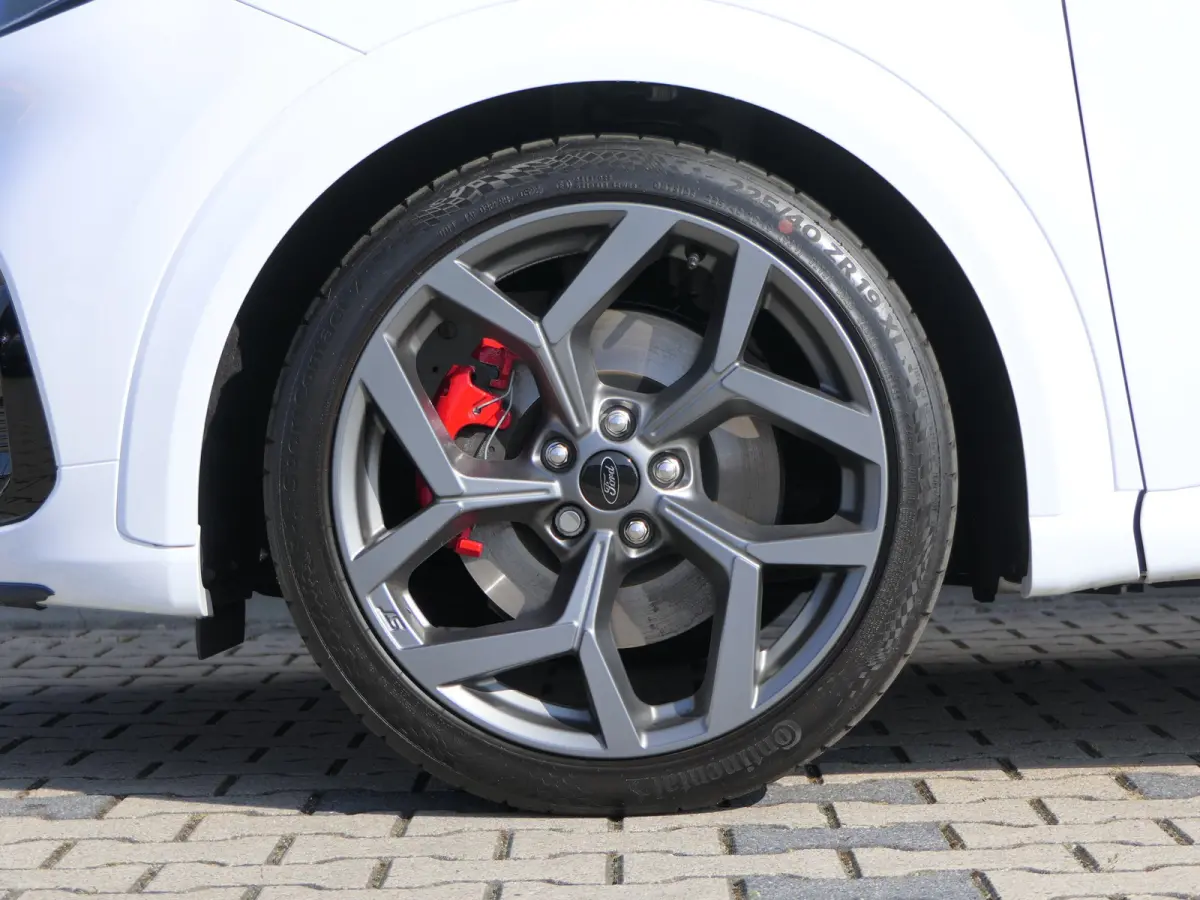 1.5 EcoBoost 200pk ST-X Ford Performance Stoelen! | B&O | Winter Pakket | Navi |