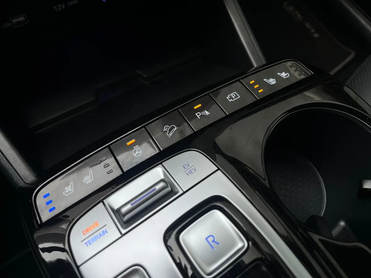 1.6 T-GDI 265pk PHEV Premium 4WD | Leder | Carplay | Climate | Keyless | Navigatie | Elek. Klep | Full - Led | 360 Camera | KRELL Audio | Elek. Stoelen | 19" Lichtmetaal | Winterpakket | Sto