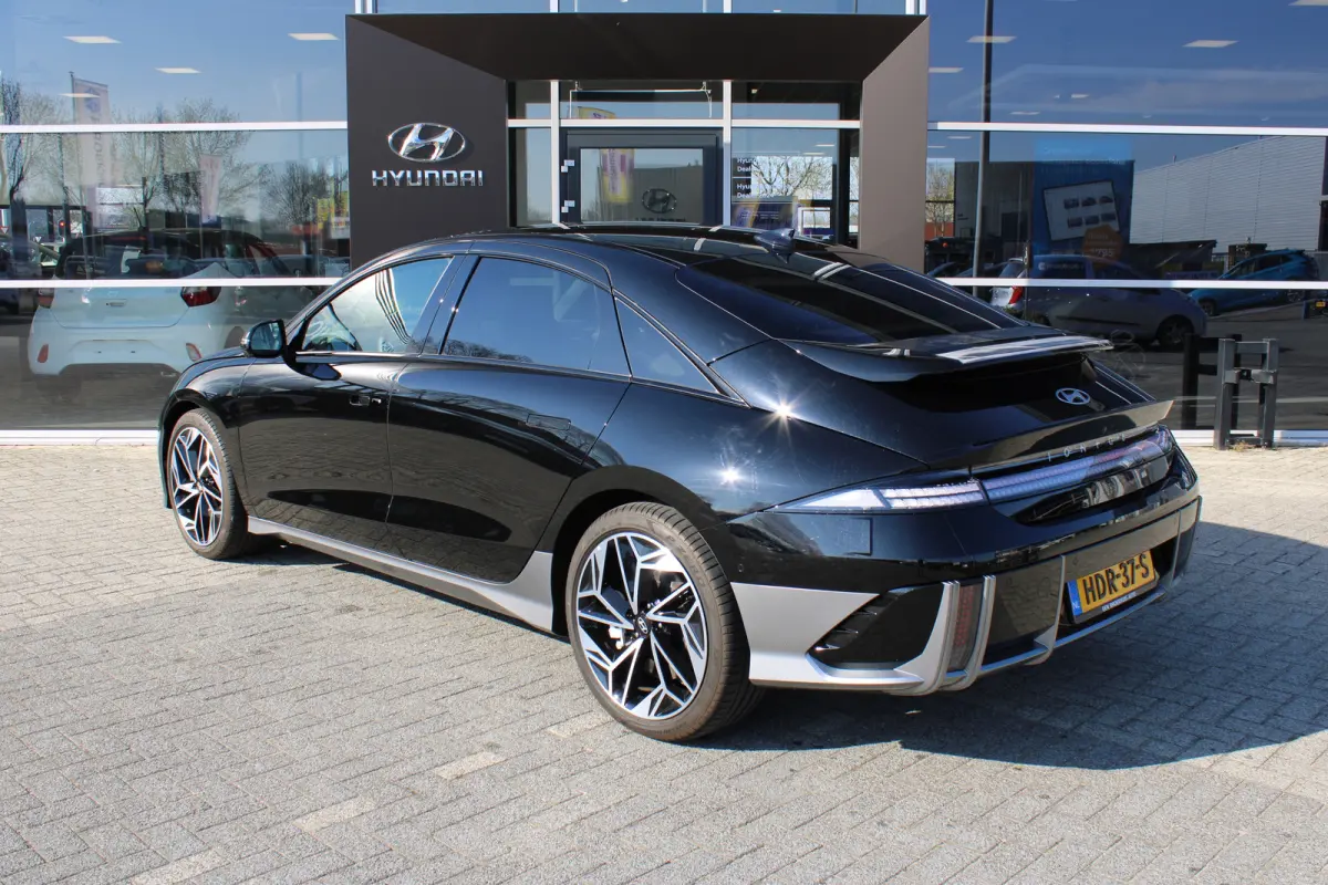 Lounge AWD 77 kWh | 1500KG trekgewicht | V2L | Elektrische stoelverstelling met geheugenfunctie | verwarming / ventilatie in voorstoelen | BOSE Audio | 360 graden camera | | Achterspoiler | 