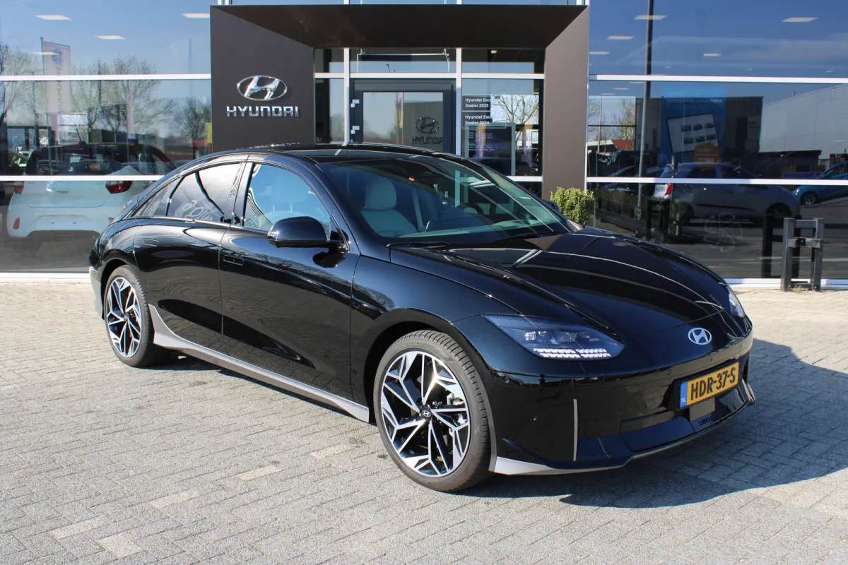 Lounge AWD 77 kWh | 1500KG trekgewicht | V2L | Elektrische stoelverstelling met geheugenfunctie | verwarming / ventilatie in voorstoelen | BOSE Audio | 360 graden camera | | Achterspoiler | 