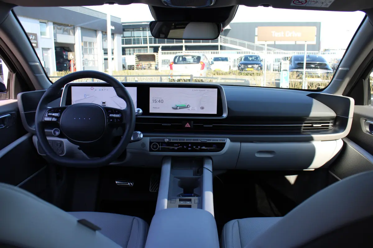 Lounge AWD 77 kWh | 1500KG trekgewicht | V2L | Elektrische stoelverstelling met geheugenfunctie | verwarming / ventilatie in voorstoelen | BOSE Audio | 360 graden camera | | Achterspoiler | 