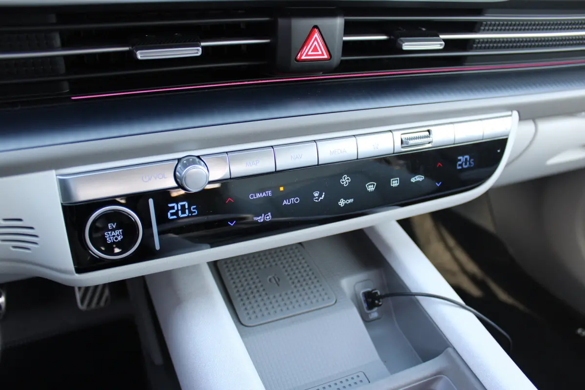 Lounge AWD 77 kWh | 1500KG trekgewicht | V2L | Elektrische stoelverstelling met geheugenfunctie | verwarming / ventilatie in voorstoelen | BOSE Audio | 360 graden camera | | Achterspoiler | 