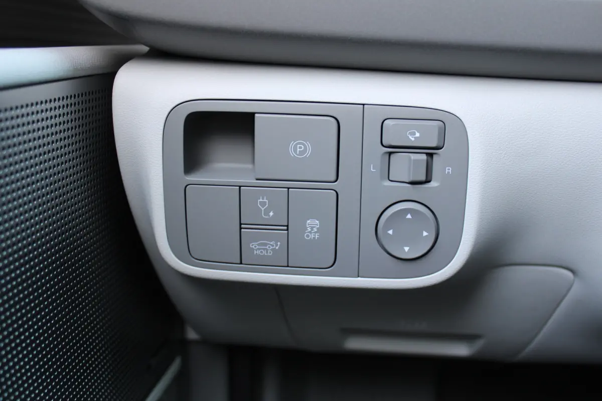 Lounge AWD 77 kWh | 1500KG trekgewicht | V2L | Elektrische stoelverstelling met geheugenfunctie | verwarming / ventilatie in voorstoelen | BOSE Audio | 360 graden camera | | Achterspoiler | 