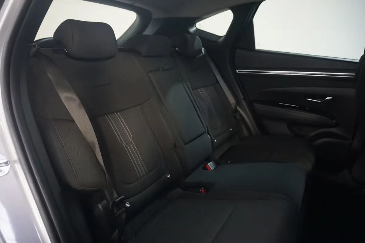 1.6 T-GDI PHEV Comfort Smart 4WD | Achteruitrijcamera | Cruise control adaptief met Stop&Go | Elektrisch bedienbare achterklep met sensorsturing