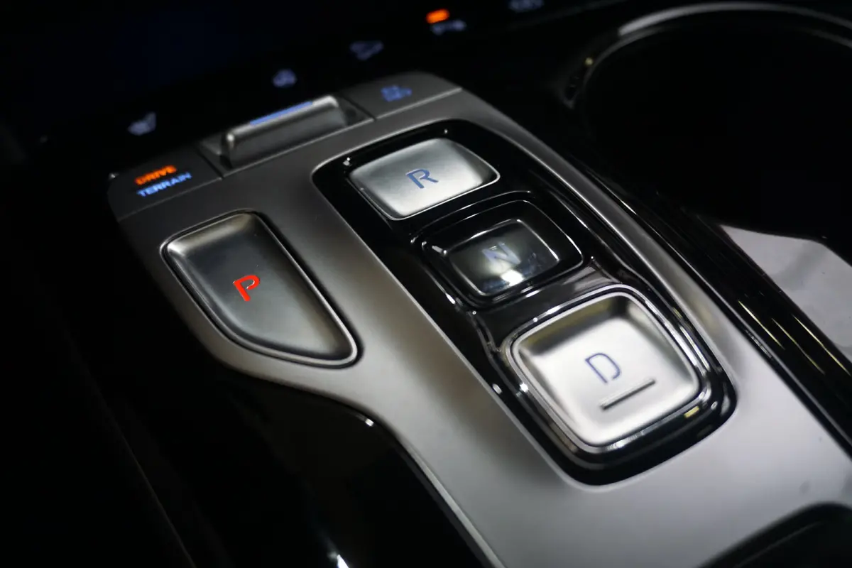 1.6 T-GDI PHEV Comfort Smart 4WD | Achteruitrijcamera | Cruise control adaptief met Stop&Go | Elektrisch bedienbare achterklep met sensorsturing