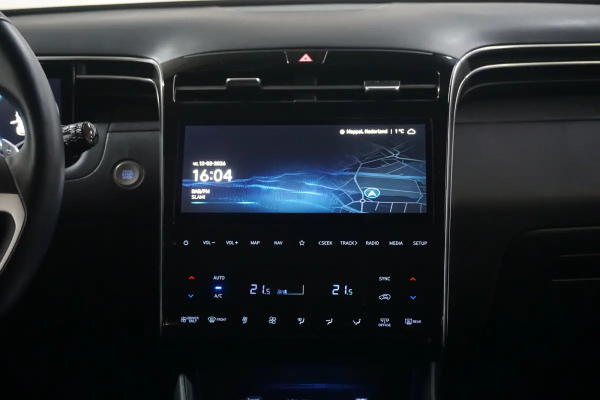 1.6 T-GDI PHEV Comfort Smart 4WD | Achteruitrijcamera | Cruise control adaptief met Stop&Go | Elektrisch bedienbare achterklep met sensorsturing