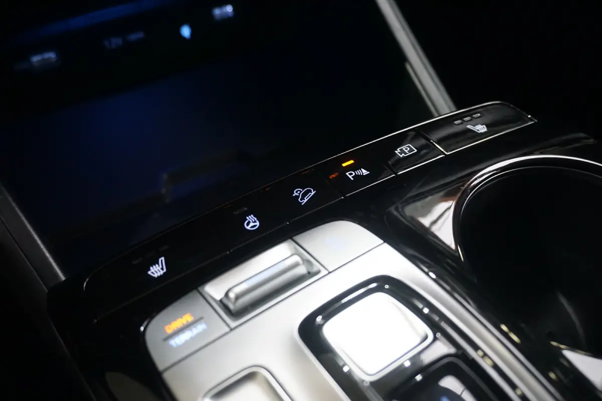 1.6 T-GDI PHEV Comfort Smart 4WD | Achteruitrijcamera | Cruise control adaptief met Stop&Go | Elektrisch bedienbare achterklep met sensorsturing