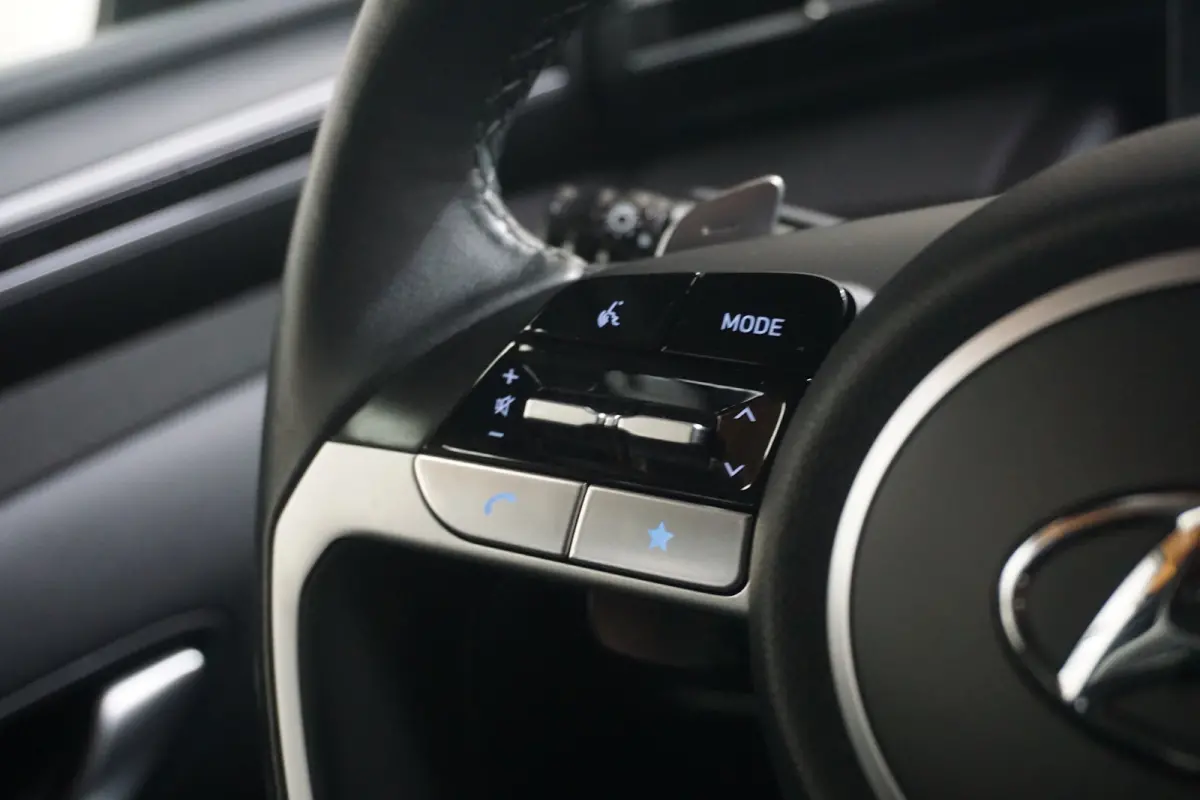 1.6 T-GDI PHEV Comfort Smart 4WD | Achteruitrijcamera | Cruise control adaptief met Stop&Go | Elektrisch bedienbare achterklep met sensorsturing