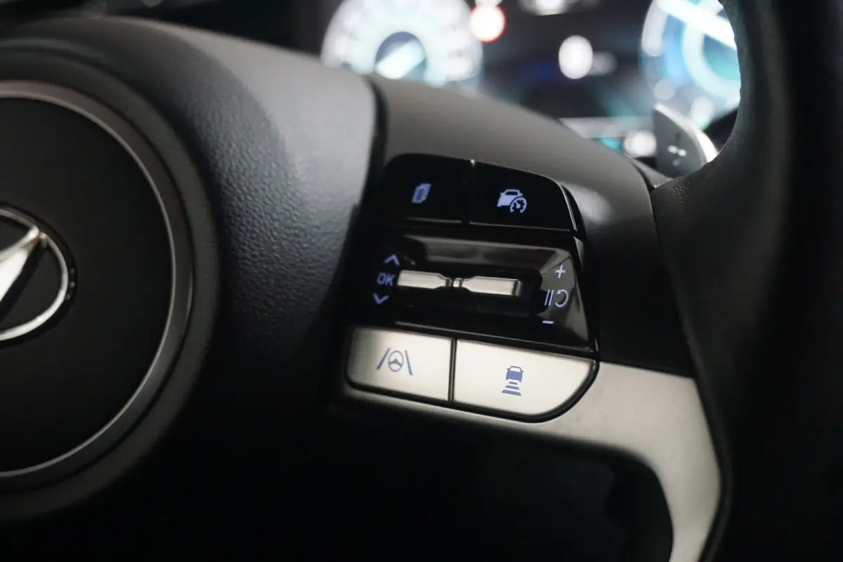 1.6 T-GDI PHEV Comfort Smart 4WD | Achteruitrijcamera | Cruise control adaptief met Stop&Go | Elektrisch bedienbare achterklep met sensorsturing