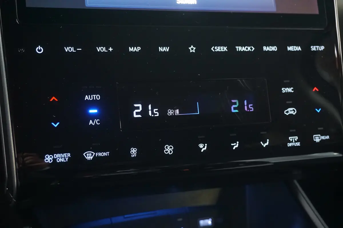 1.6 T-GDI PHEV Comfort Smart 4WD | Achteruitrijcamera | Cruise control adaptief met Stop&Go | Elektrisch bedienbare achterklep met sensorsturing