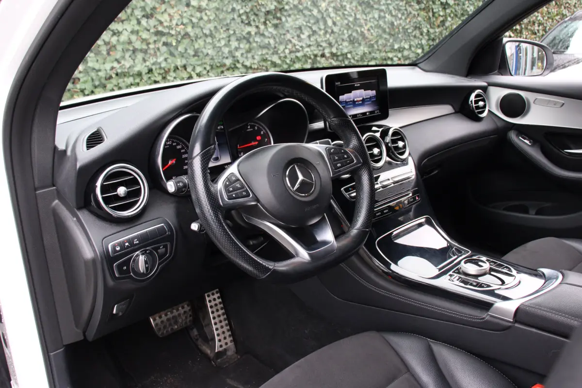 350e Business | NL-AUTO! | 1 EIGENAAR | LEDER | DODE HOEK | ADAPTIVE CRUISE | CAMERA | ELEKTR. STOELEN INCL VERWARMING | 20" LMV | PRACHTIGE STAAT!