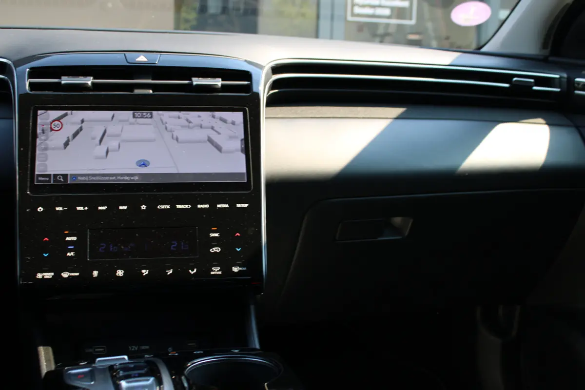 1.6 T-GDI PHEV Comfort Smart 4WD PHEV 265pk 4WD | Achteruitrijcamera | Actieve rijbaanassistentie (LKA) | Apple Carplay/Android Auto|telefoonintegratie premium