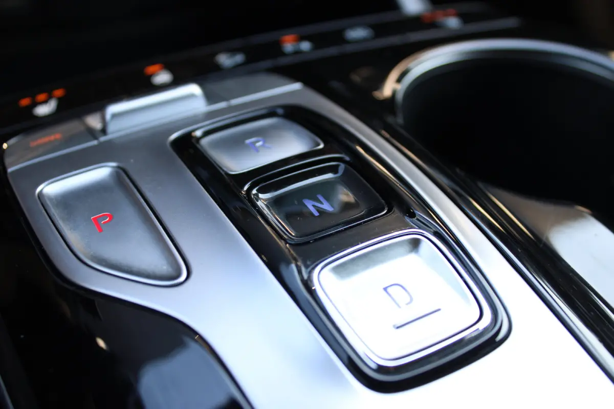 1.6 T-GDI PHEV Comfort Smart 4WD PHEV 265pk 4WD | Achteruitrijcamera | Actieve rijbaanassistentie (LKA) | Apple Carplay/Android Auto|telefoonintegratie premium