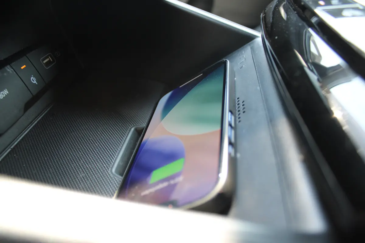 1.6 T-GDI PHEV Comfort Smart 4WD PHEV 265pk 4WD | Achteruitrijcamera | Actieve rijbaanassistentie (LKA) | Apple Carplay/Android Auto|telefoonintegratie premium