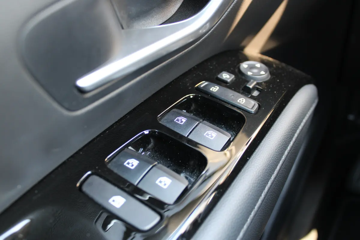 1.6 T-GDI PHEV Comfort Smart 4WD PHEV 265pk 4WD | Achteruitrijcamera | Actieve rijbaanassistentie (LKA) | Apple Carplay/Android Auto|telefoonintegratie premium
