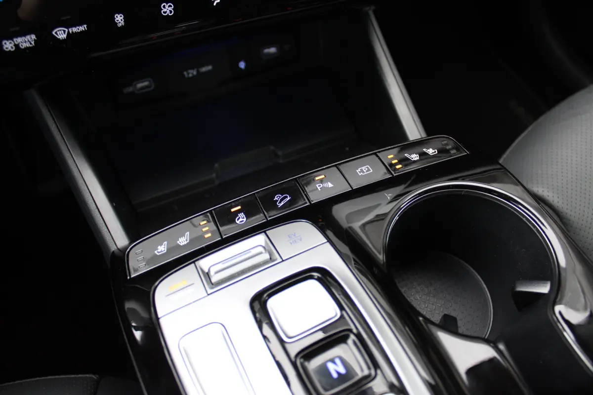 1.6 T-GDI PHEV Premium 4WD | Leder | 360 camera | Elektrische voorstoelen | Automaat