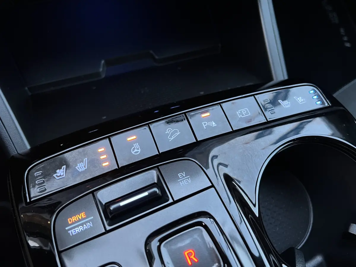1.6 T-GDI 265pk PHEV N-Line 4WD | Leder | Climate | Keyless | Navigatie | Elek. Klep | Full - Led | 360 Camera | KRELL Audio | Elek. Stoelen | 19" Lichtmetaal | Winterpakket | Stoelventilati