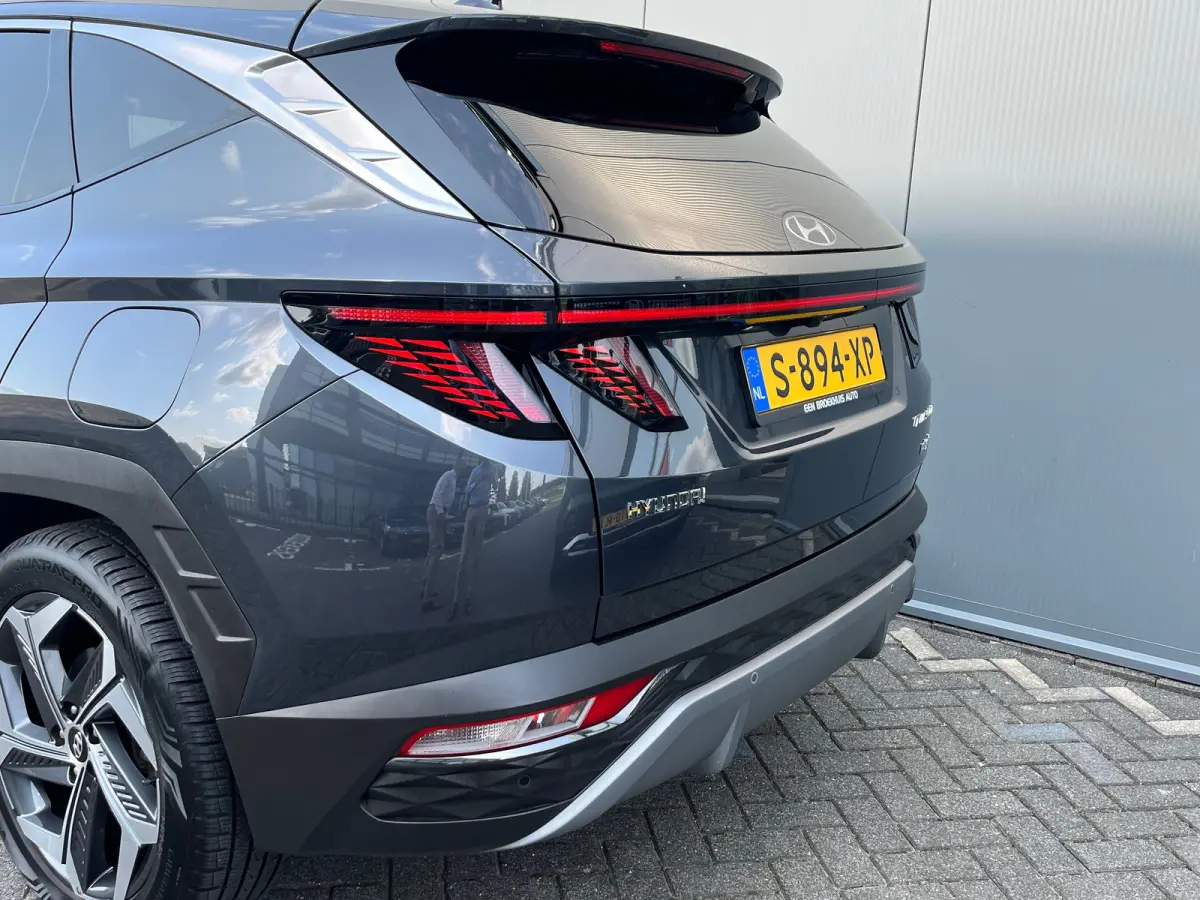 1.6 T-GDI 265pk PHEV Comfort Smart 4WD | Climate | Camera | Carplay | Keyless | Navigatie | Full - Led | Elek. Klep | Winterpakket | 19" Lichtmetaal | Krell Audio | Digitale Cockpit | Parkee
