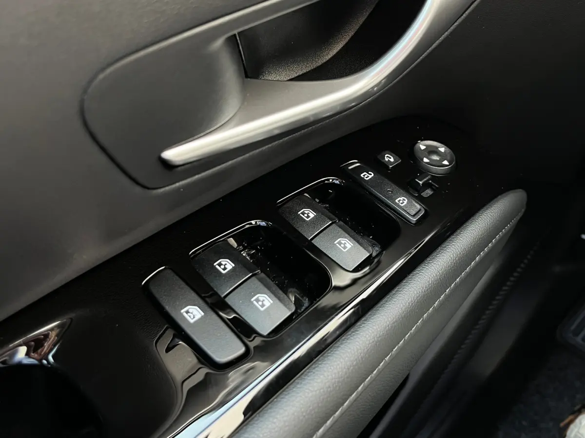 1.6 T-GDI 265pk PHEV Comfort Smart 4WD | Climate | Camera | Carplay | Keyless | Navigatie | Full - Led | Elek. Klep | Winterpakket | 19" Lichtmetaal | Krell Audio | Digitale Cockpit | Parkee