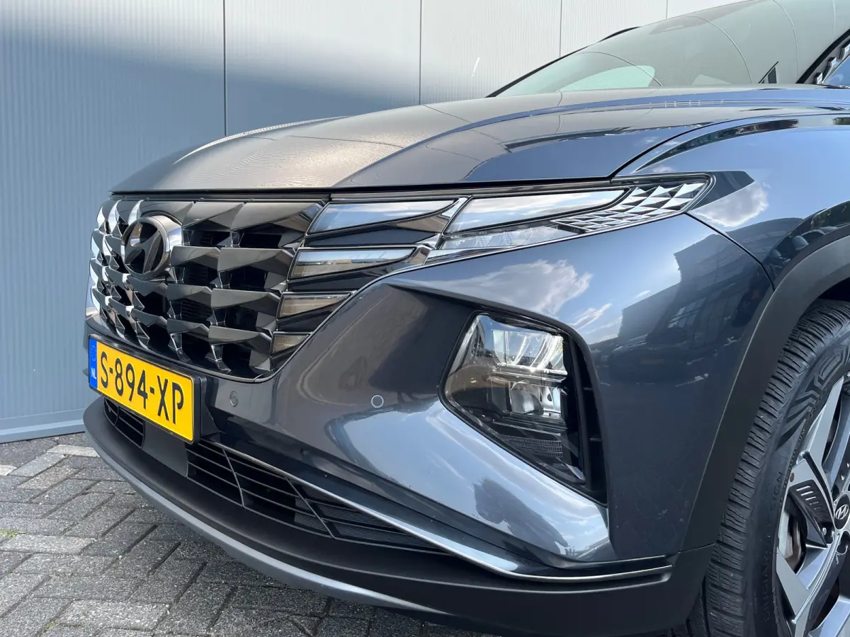 1.6 T-GDI 265pk PHEV Comfort Smart 4WD | Climate | Camera | Carplay | Keyless | Navigatie | Full - Led | Elek. Klep | Winterpakket | 19" Lichtmetaal | Krell Audio | Digitale Cockpit | Parkee