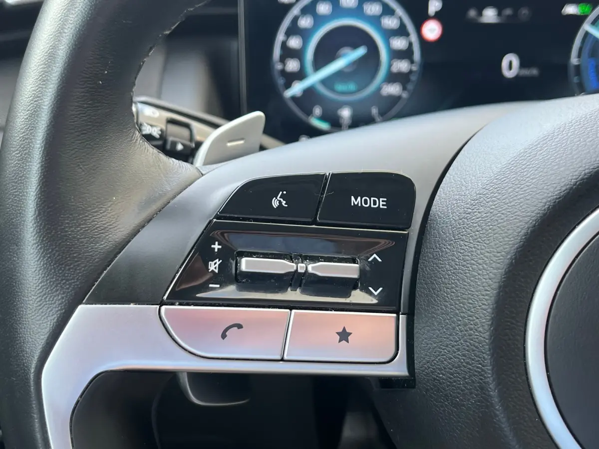 1.6 T-GDI 265pk PHEV Comfort Smart 4WD | Climate | Camera | Carplay | Keyless | Navigatie | Full - Led | Elek. Klep | Winterpakket | 19" Lichtmetaal | Krell Audio | Digitale Cockpit | Parkee