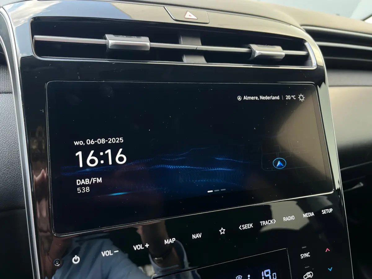 1.6 T-GDI 265pk PHEV Comfort Smart 4WD | Climate | Camera | Carplay | Keyless | Navigatie | Full - Led | Elek. Klep | Winterpakket | 19" Lichtmetaal | Krell Audio | Digitale Cockpit | Parkee