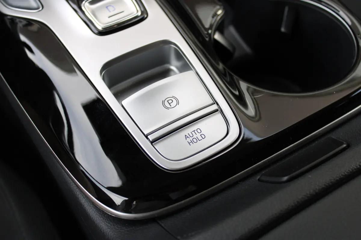 1.6 T-GDI PHEV Comfort Smart 4WD | Stoelverwarming voor| Stuurwielverwarmig | Navigatie | Climate Control | Achteruitrijcamera | Airco (automatisch) | Apple Carplay/Android Auto|telefooninte