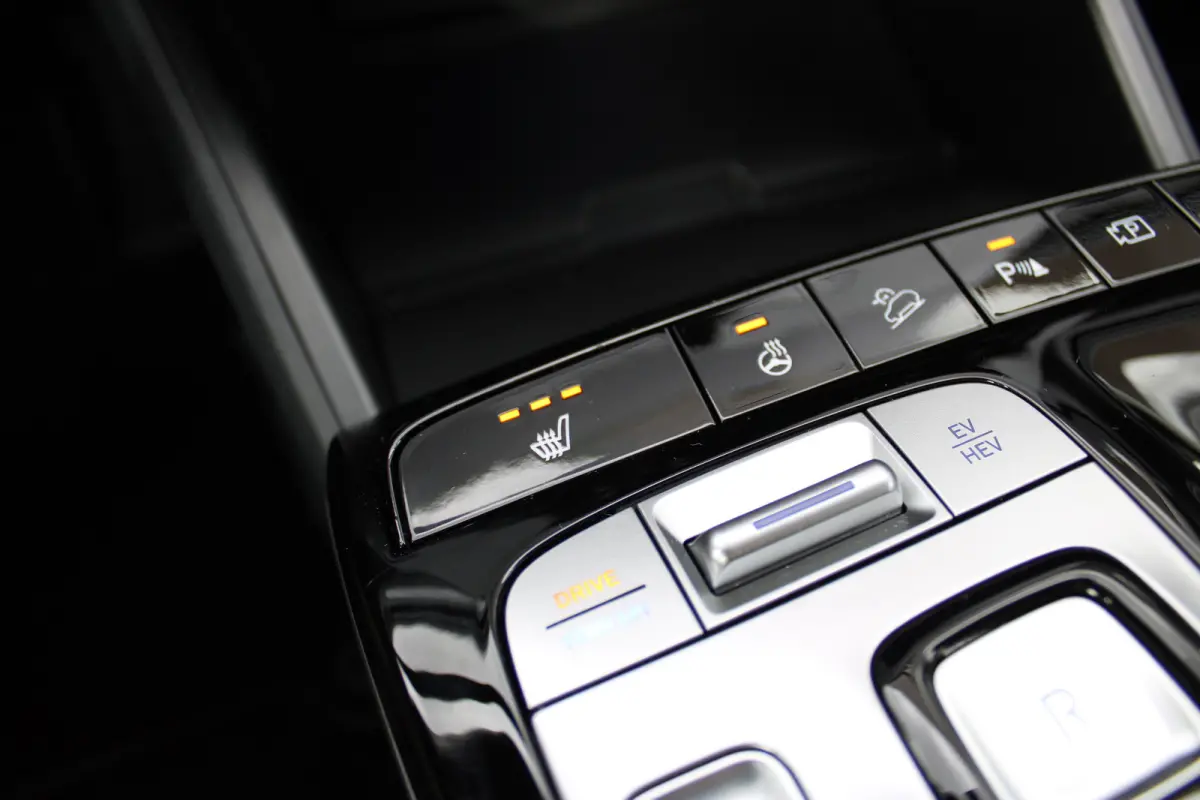 1.6 T-GDI PHEV Comfort Smart 4WD | DAB ontvanger | Achteruitrijcamera | Adaptive cruise control | Lane Assist | Stoel verwarming | | Achterbank in delen neerklapbaar | Achteruitrijcamera | A