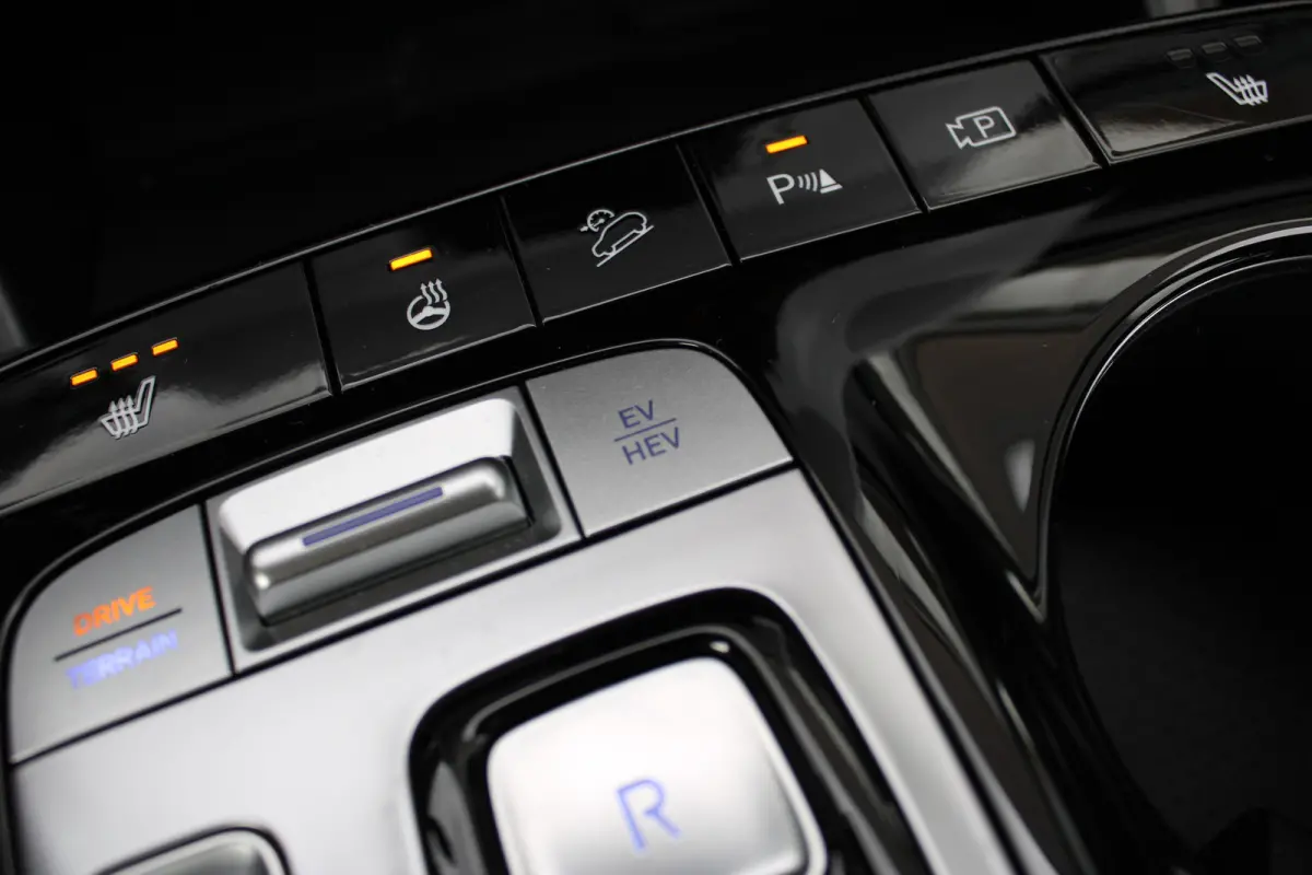 1.6 T-GDI PHEV Comfort Smart 4WD | DAB ontvanger | Achteruitrijcamera | Adaptive cruise control | Lane Assist | Stoel verwarming | | Achterbank in delen neerklapbaar | Achteruitrijcamera | A