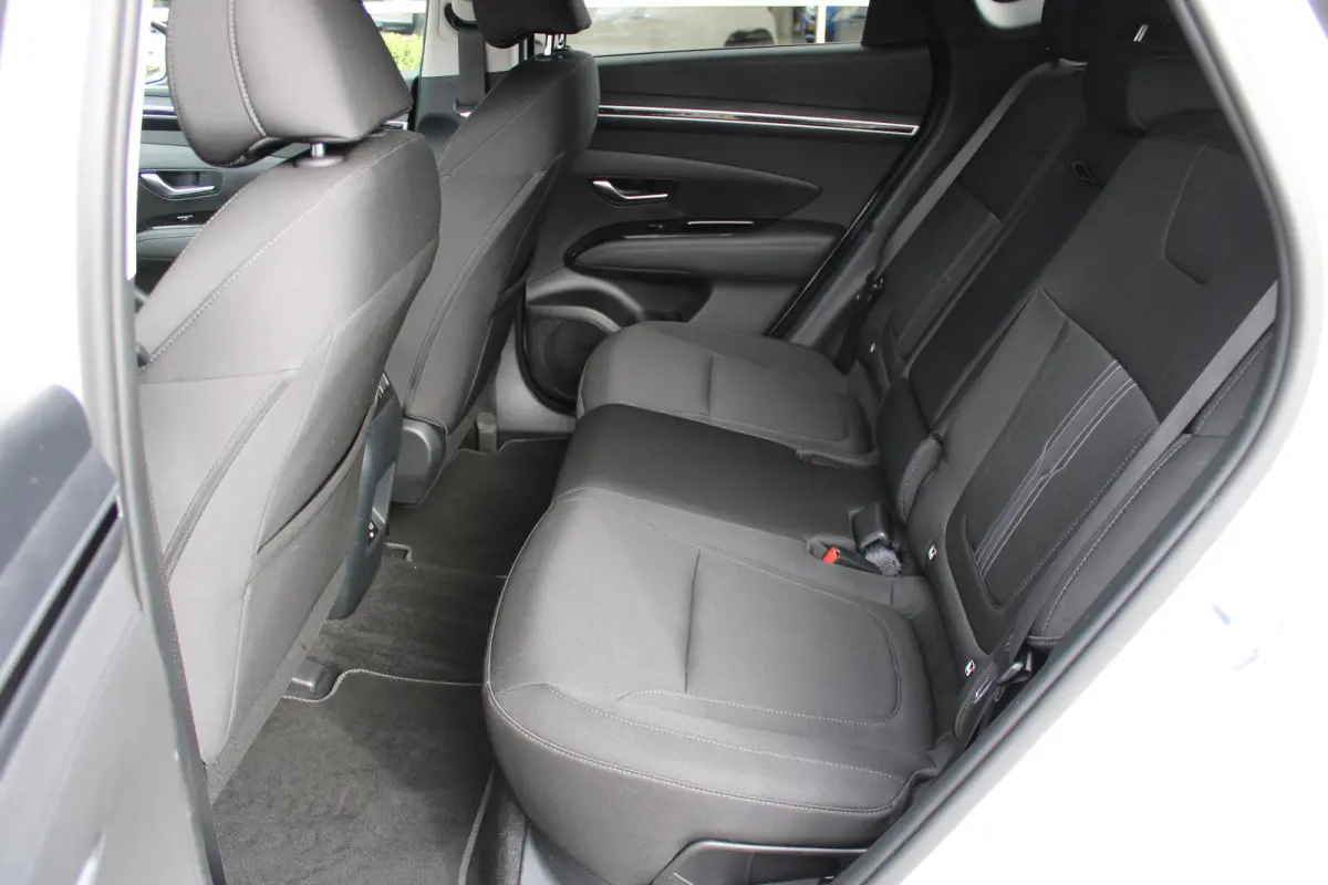 1.6 T-GDI PHEV Comfort Smart 4WD | DAB ontvanger | Achteruitrijcamera | Adaptive cruise control | Lane Assist | Stoel verwarming | | Achterbank in delen neerklapbaar | Achteruitrijcamera | A