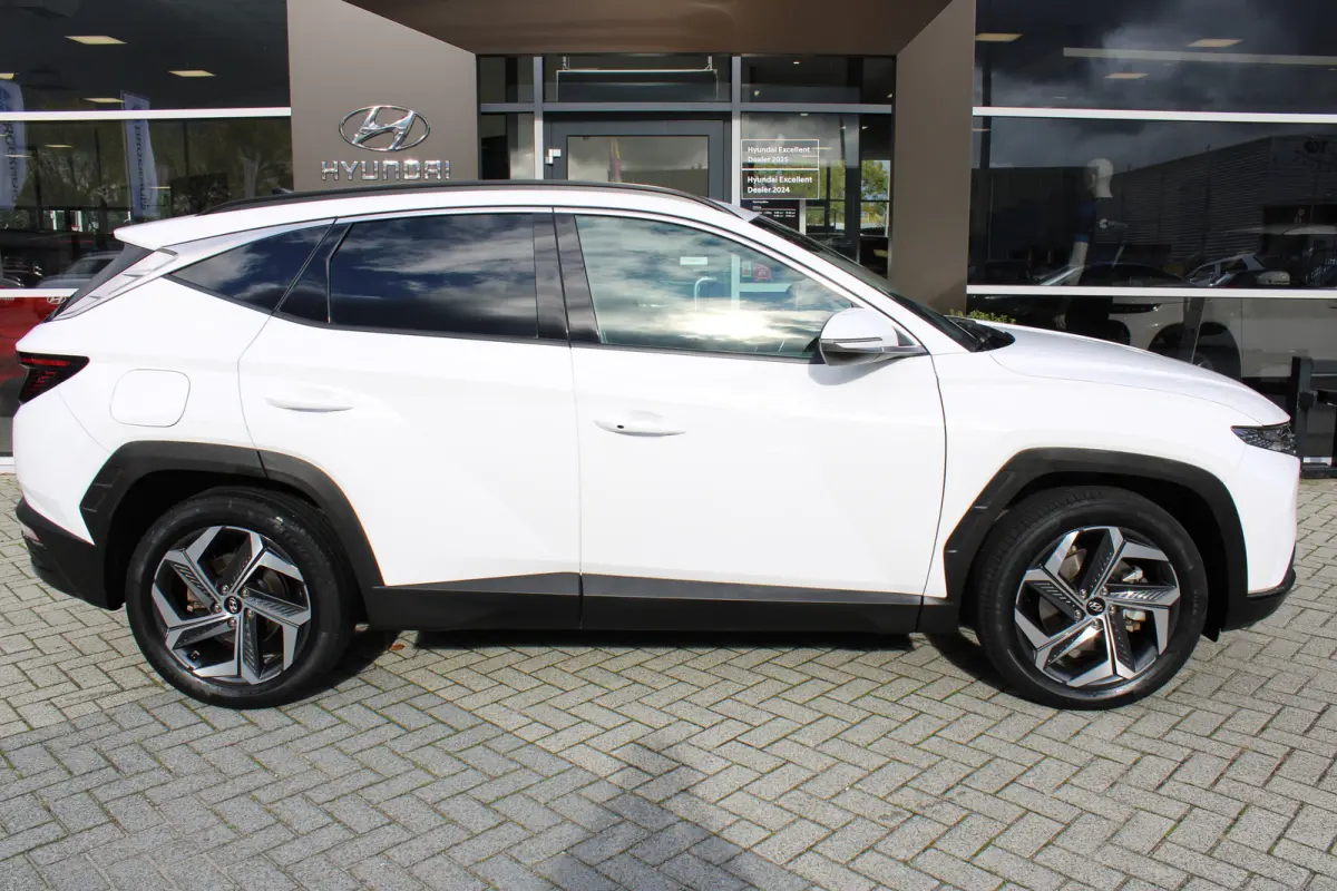 1.6 T-GDI PHEV Comfort Smart 4WD | DAB ontvanger | Achteruitrijcamera | Adaptive cruise control | Lane Assist | Stoel verwarming | | Achterbank in delen neerklapbaar | Achteruitrijcamera | A