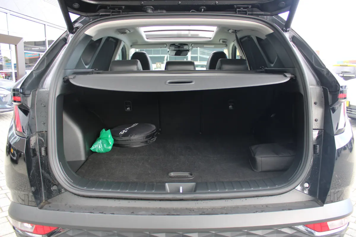 1.6 T-GDI 265pk PHEV Premium Sky 4WD | Schuifkanteldak | 360 camera | Lederen bekleding | | Achterbank verwarmd | Achteruitrij assistent | Airco (automatisch)