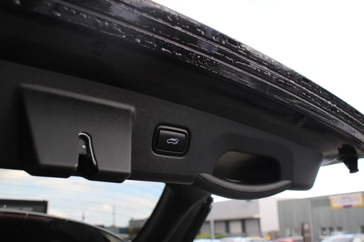 1.6 T-GDI 265pk PHEV Premium Sky 4WD | Schuifkanteldak | 360 camera | Lederen bekleding | | Achterbank verwarmd | Achteruitrij assistent | Airco (automatisch)