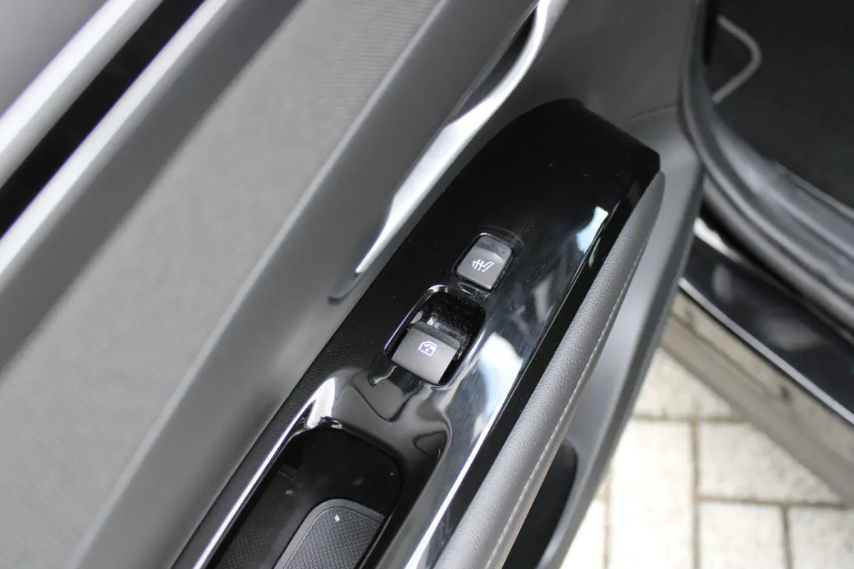 1.6 T-GDI 265pk PHEV Premium Sky 4WD | Schuifkanteldak | 360 camera | Lederen bekleding | | Achterbank verwarmd | Achteruitrij assistent | Airco (automatisch)