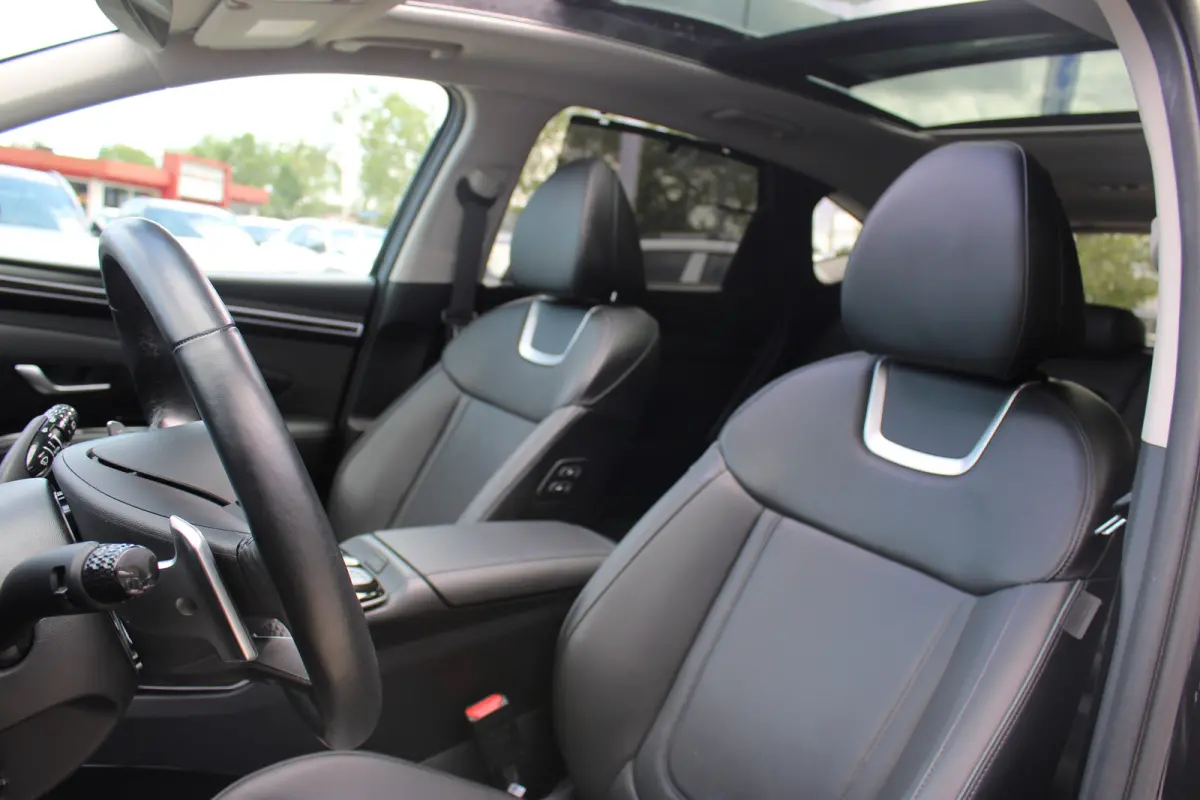 1.6 T-GDI 265pk PHEV Premium Sky 4WD | Schuifkanteldak | 360 camera | Lederen bekleding | | Achterbank verwarmd | Achteruitrij assistent | Airco (automatisch)