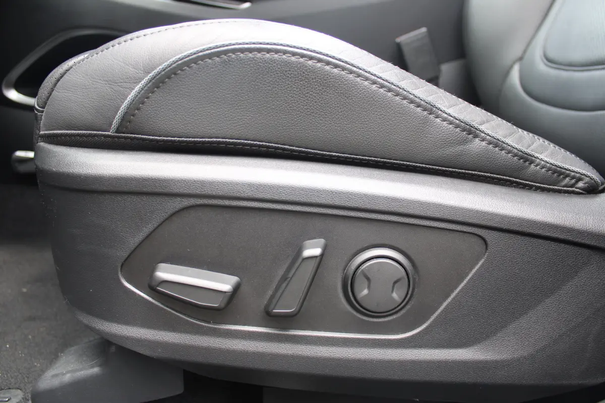 1.6 T-GDI 265pk PHEV Premium Sky 4WD | Schuifkanteldak | 360 camera | Lederen bekleding | | Achterbank verwarmd | Achteruitrij assistent | Airco (automatisch)
