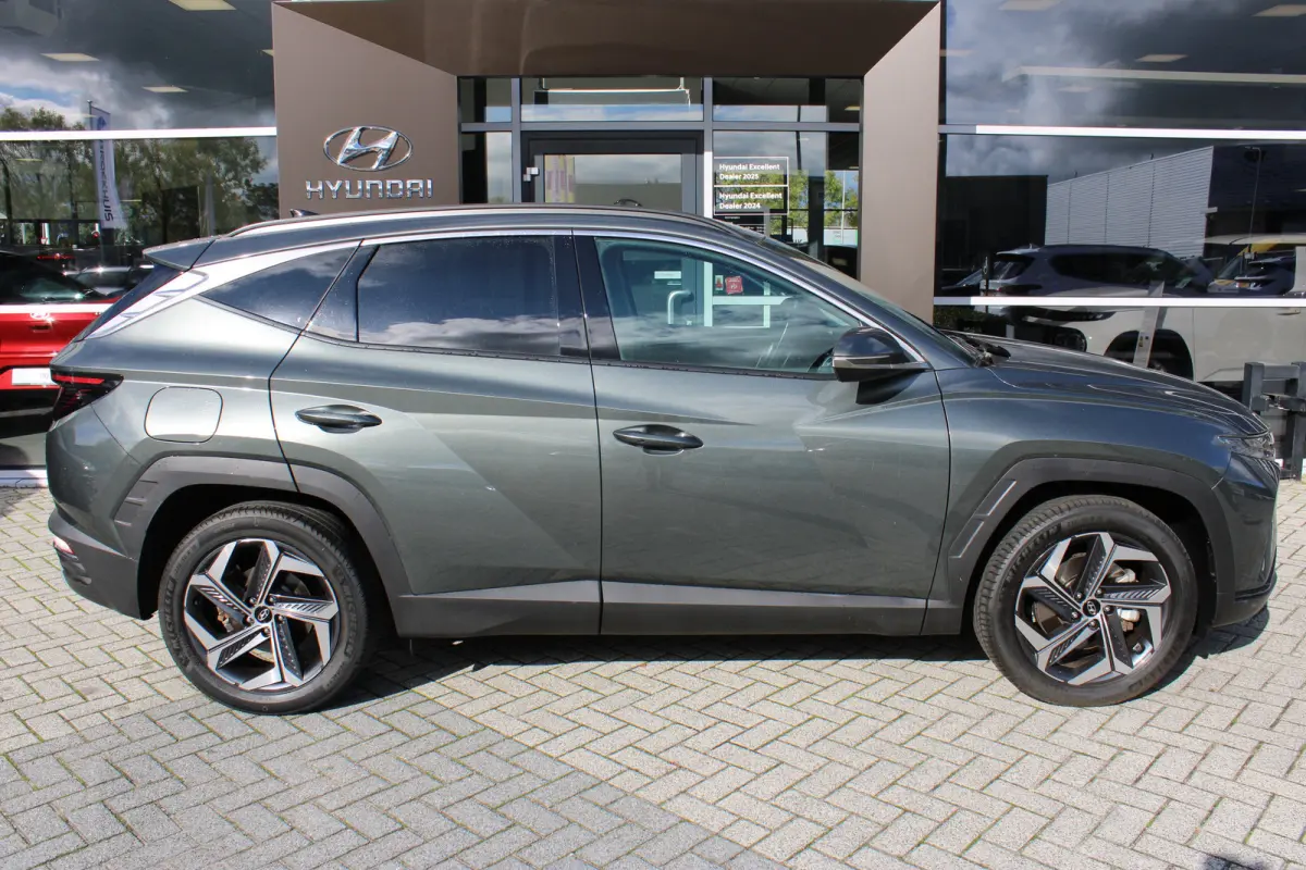 1.6 T-GDI PHEV Comfort Smart 4WD | DAB ontvanger | Achteruitrijcamera | | Achterbank in delen neerklapbaar | Achteruitrijcamera | Airco (automatisch)
