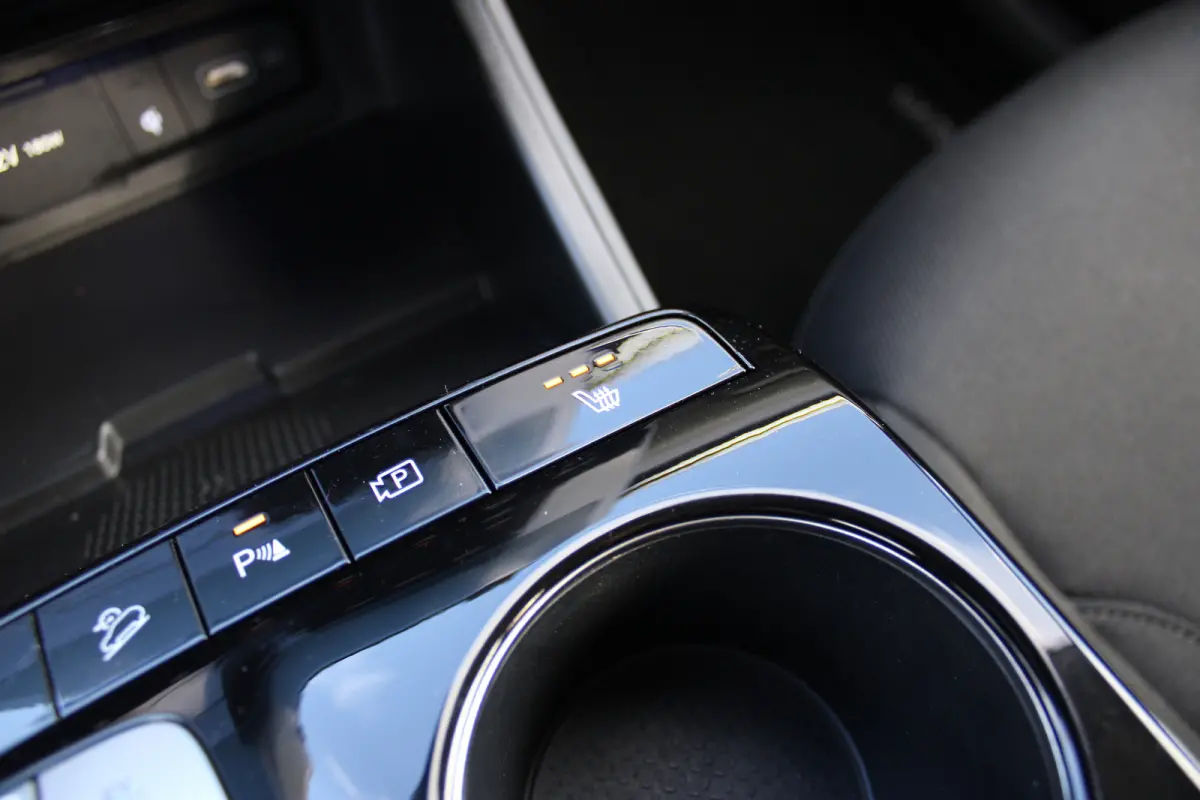 1.6 T-GDI PHEV Comfort Smart 4WD | DAB ontvanger | Achteruitrijcamera | | Achterbank in delen neerklapbaar | Achteruitrijcamera | Airco (automatisch)