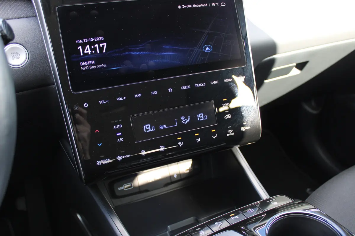 1.6 T-GDI PHEV Comfort Smart 4WD | DAB ontvanger | Achteruitrijcamera | | Achterbank in delen neerklapbaar | Achteruitrijcamera | Airco (automatisch)
