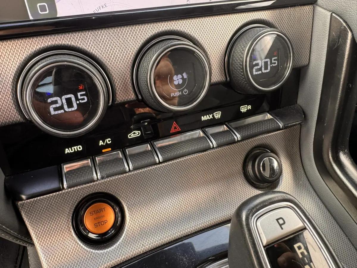 3.0 V6 S 380pk Carplay Camera Leder