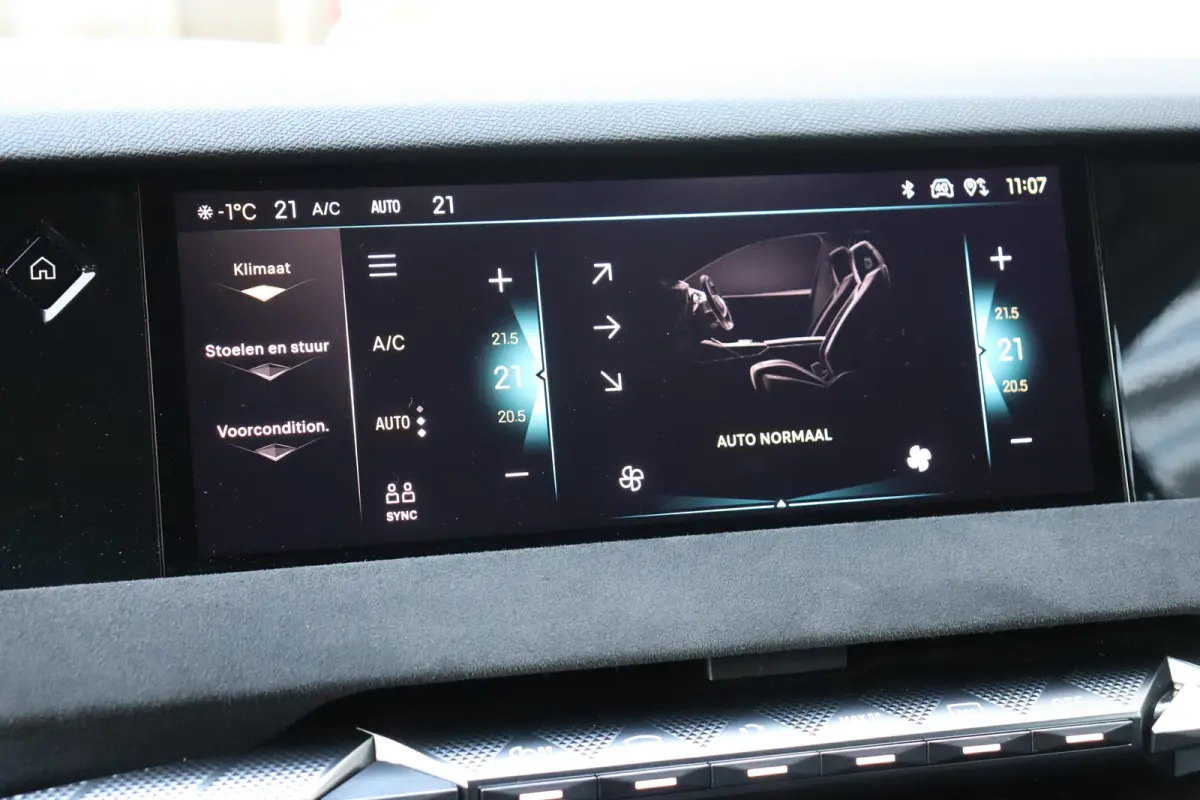 1.6 E-TENSE 225PK PERFORMANCE LINE AUTOMAAT / NAVI / LEDER / CLIMA / FULL-LED / PDC / 19" LMV / CAMERA / KEYLESS / BLUETOOTH / CRUISECONTROL !!